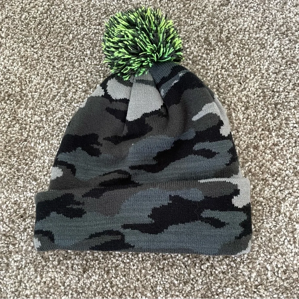 Hurley Youth Camo Beanie Pom Pom